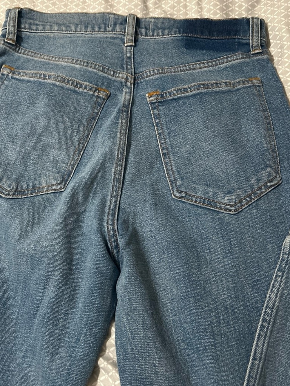 Abercrombie and Fitch Ankle Straight-Leg Ultra High Rise Blue Jeans - Picture 6 of 6